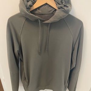 Lululemon Men’s pullover hoodie sweatshirt size M